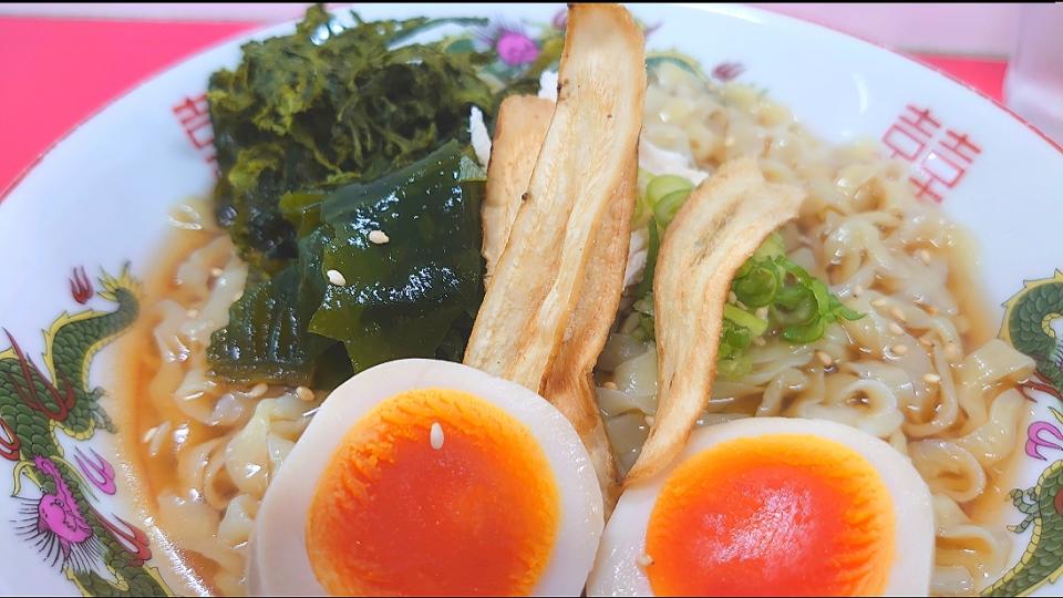 【夏期限定の新メニュー登場】
中華そば 竹千代
涼千代 (冷やしラーメン、950円) 
＋あおさのり (150円)
＋半白飯 (100円)
@尾久1分
23193 (204,055)
